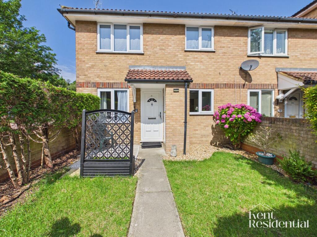 1 bed End of Terrace for rent in Chatham. From Kent Residential - Chatham