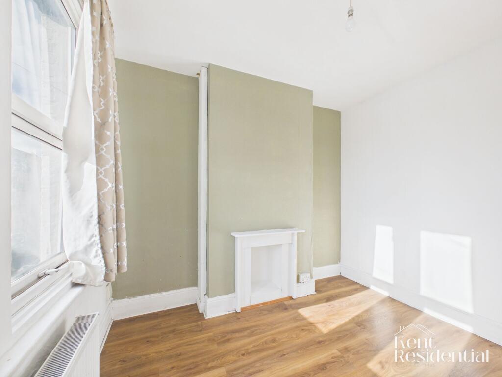 2 bed Mid Terraced House for rent in Chatham. From Kent Residential - Chatham