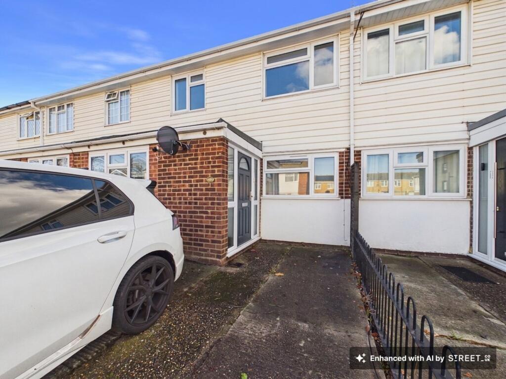 4 bed Semi Detached for rent in Sittingbourne. From Kent Residential - Chatham 4 bed Semi Detached for rent in Sittingbourne. From Kent Residential - Chatham