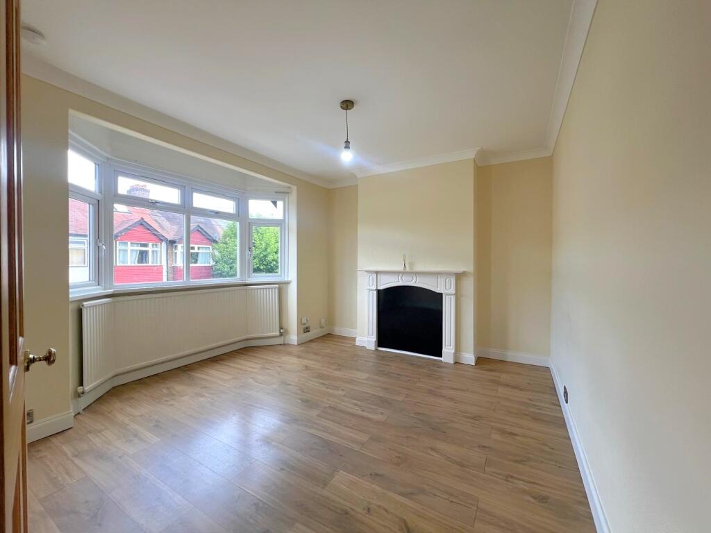 2 bed 1st Floor Flat for rent in Wimbledon. From Rentals and Sales