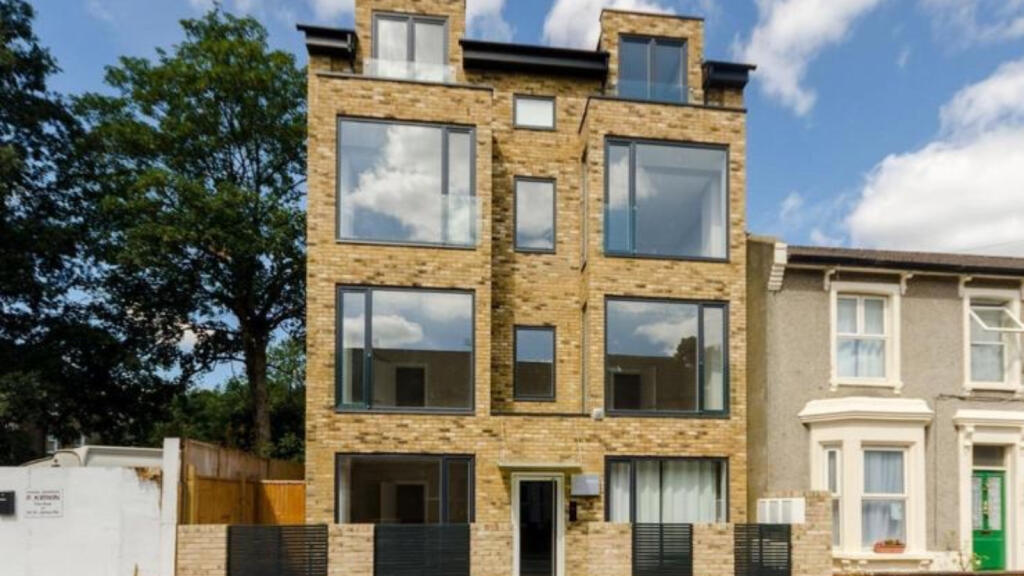 1 bed House (unspecified) for rent in Croydon. From Rentals and Sales 1 bed House (unspecified) for rent in Croydon. From Rentals and Sales