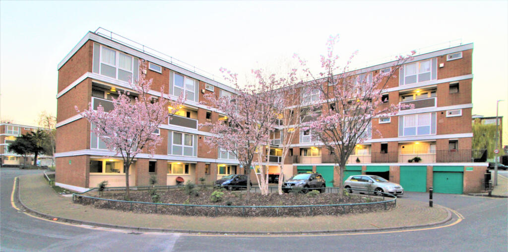 1 bed HMO for rent in Putney. From Rentals and Sales