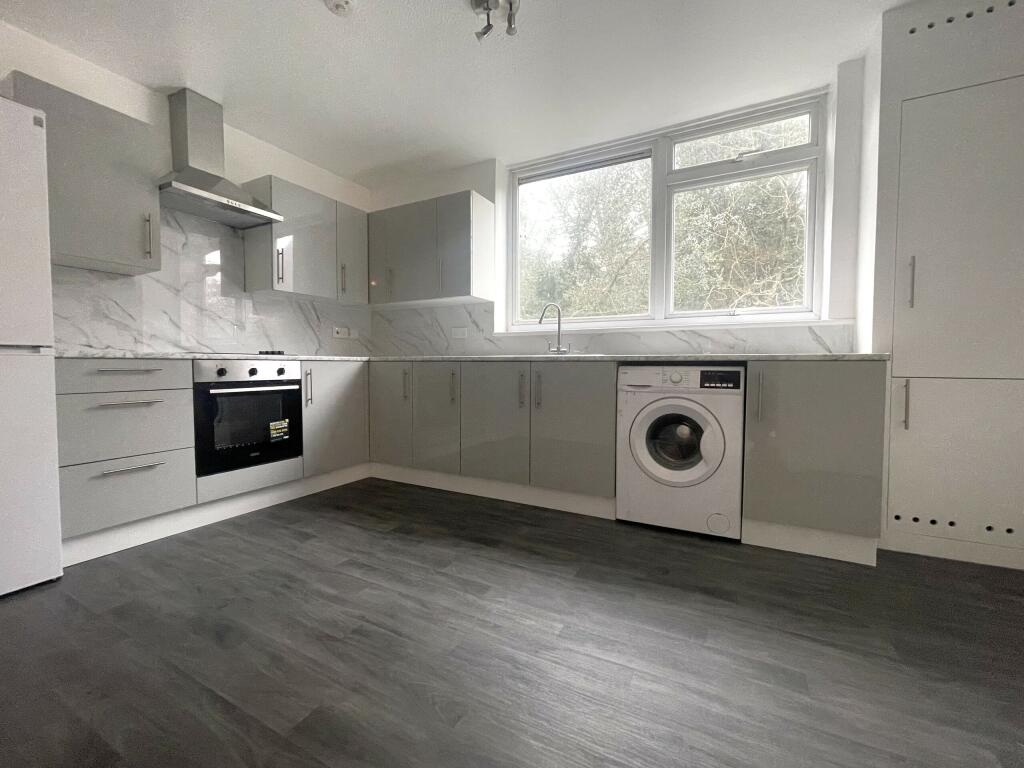 3 bed Town House for rent in Wimbledon. From Rentals and Sales 3 bed Town House for rent in Wimbledon. From Rentals and Sales