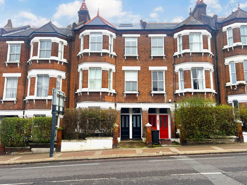 4 bed Detached for rent in Battersea. From Rentals and Sales