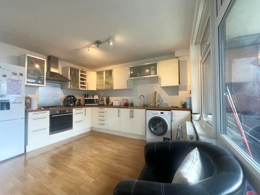 2 bed 1st Floor Flat for rent in Wimbledon. From Rentals and Sales