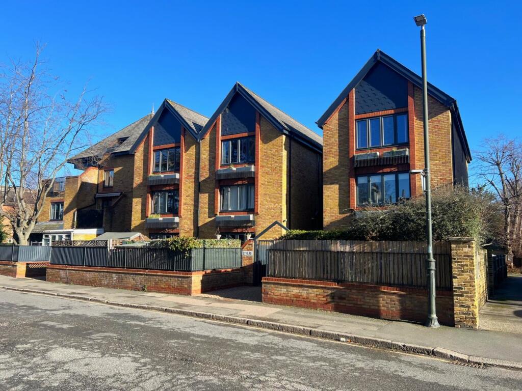 2 bed House (unspecified) for rent in Wimbledon. From Rentals and Sales