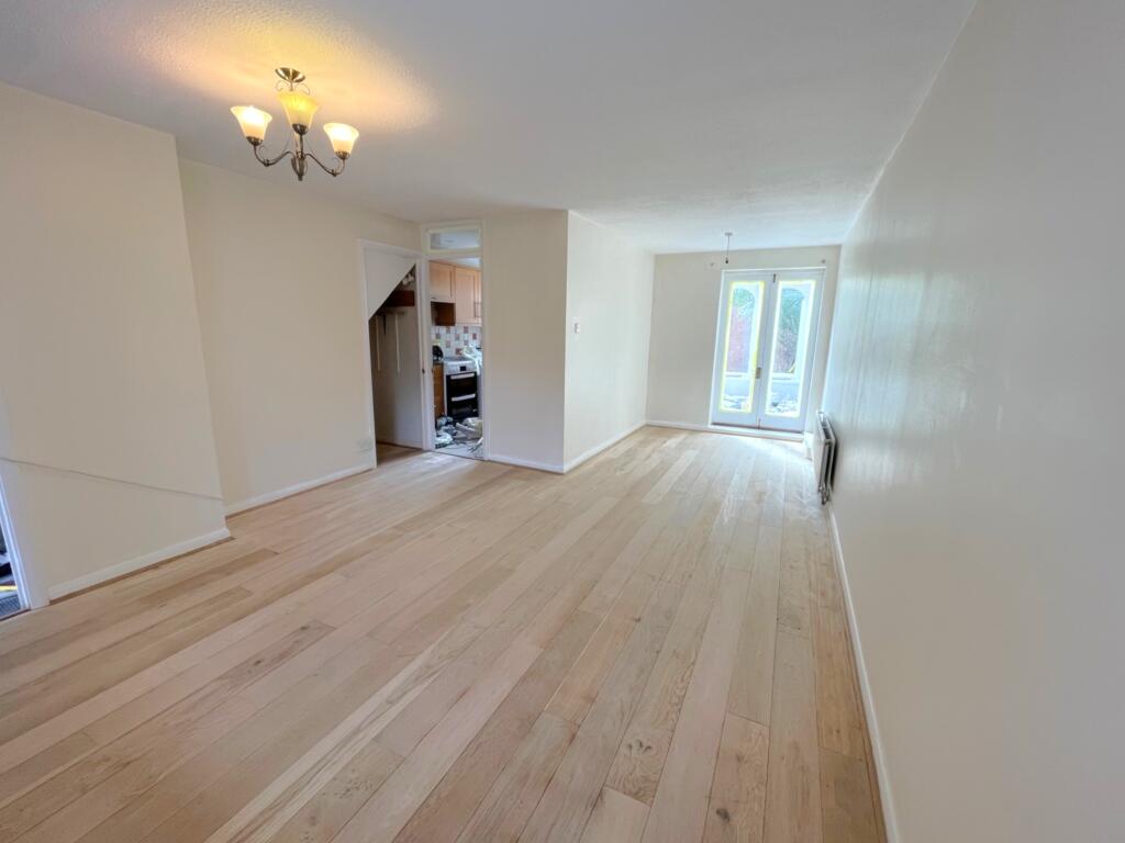 3 bed Mid Terraced House for rent in Battersea. From Rentals and Sales