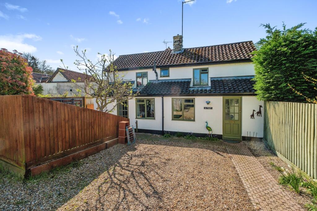 2 bed Detached for rent in . From Kevin Henry - Saffron Walden