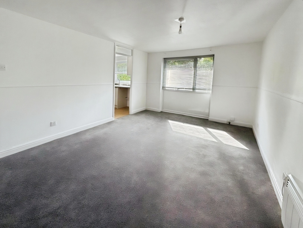 2 bed 1st Floor Flat for rent in Saffron Walden. From Kevin Henry - Saffron Walden