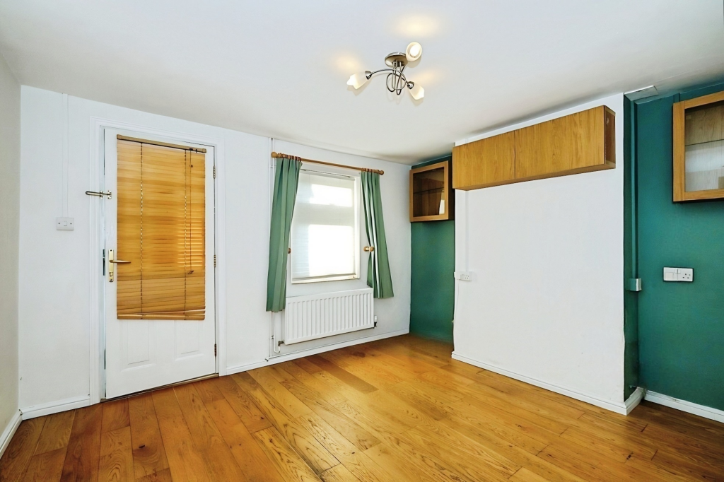 2 bed Mid Terraced House for rent in Wendens Ambo. From Kevin Henry - Saffron Walden