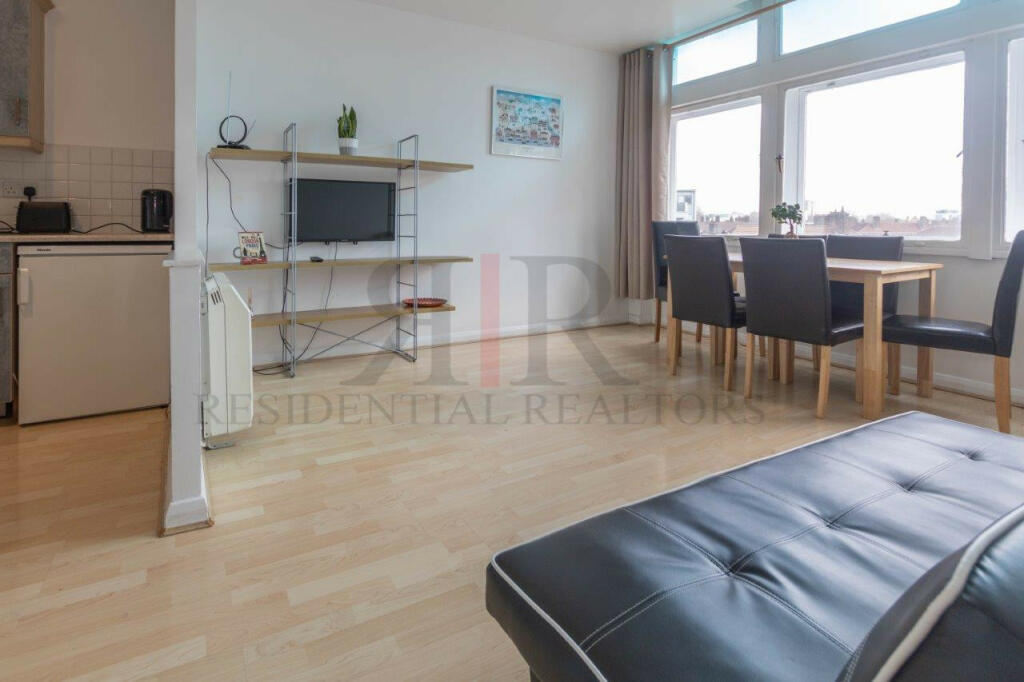 2 bed Apartment for rent in London. From Residential Realtors