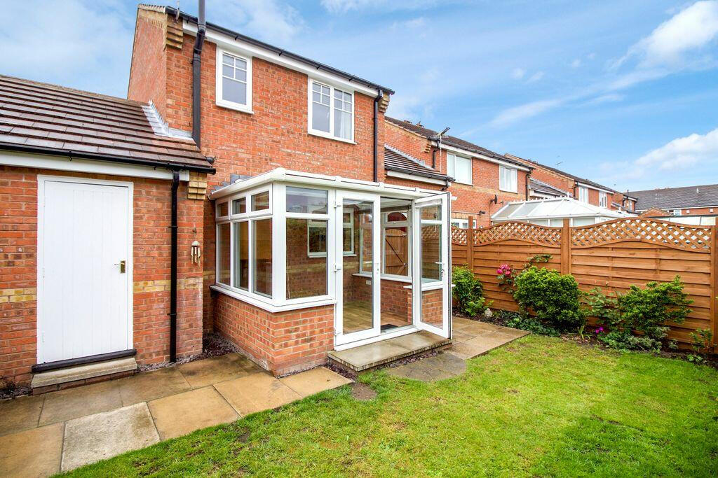 3 bed Semi Detached for rent in Ilford. From Residential Realtors - London 3 bed Semi Detached for rent in Ilford. From Residential Realtors - London