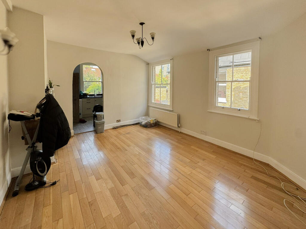 3 bed Annexe for rent in London. From Residential Realtors - London 3 bed Annexe for rent in London. From Residential Realtors - London