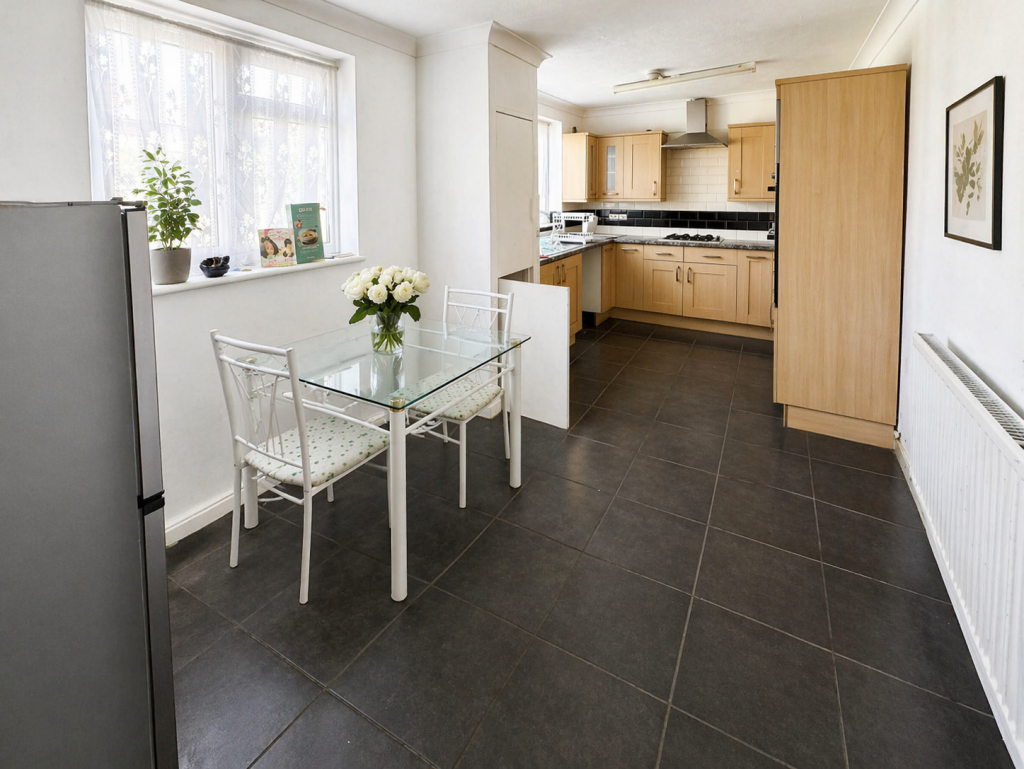 3 bed Mid Terraced House for rent in Woolwich. From Residential Realtors - London