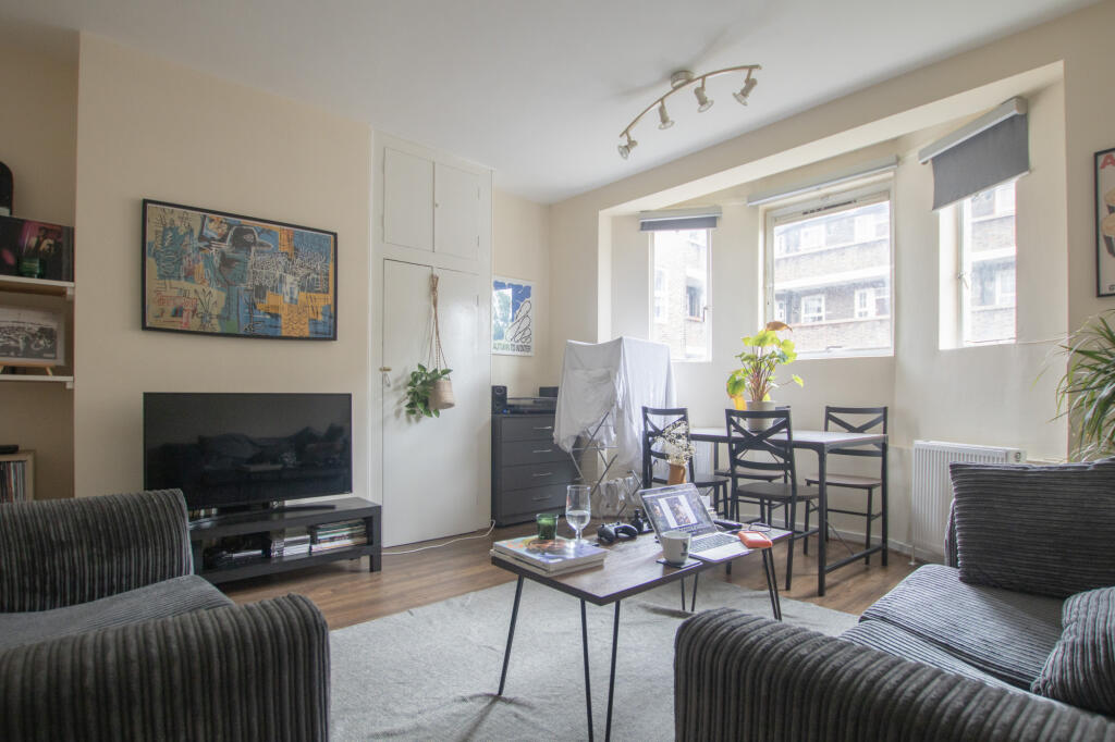 3 bed 1st Floor Flat for rent in London. From Residential Realtors - London