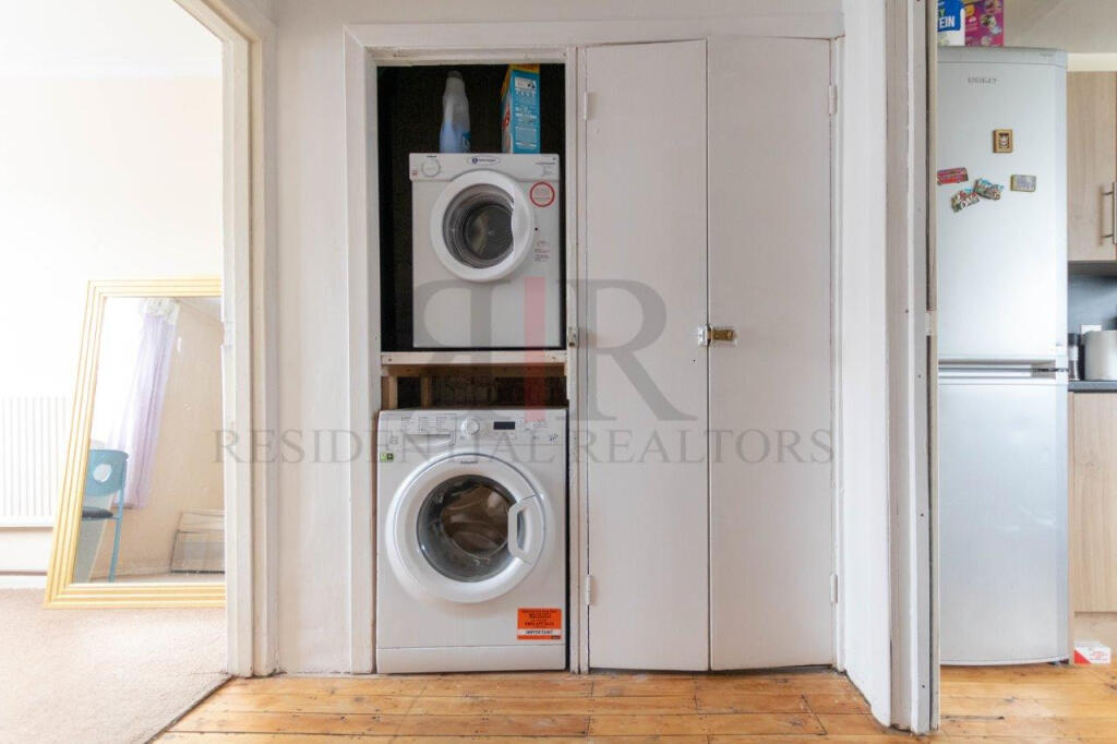 4 bed 1st Floor Flat for rent in Camberwell. From Residential Realtors - London