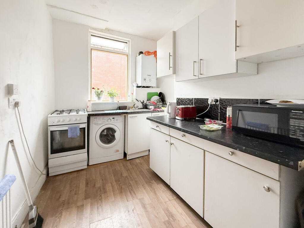 4 bed Mid Terraced House for rent in Bermondsey. From Residential Realtors - London
