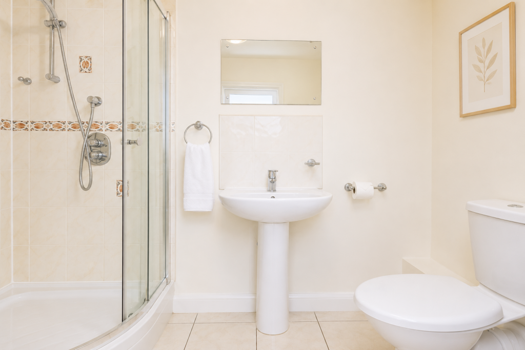 2 bed Mid Terraced House for rent in Bermondsey. From Residential Realtors - London
