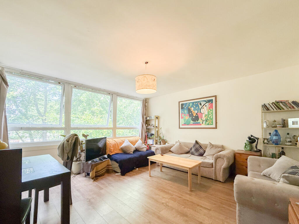 4 bed 1st Floor Flat for rent in Camberwell. From Residential Realtors - London 4 bed 1st Floor Flat for rent in Camberwell. From Residential Realtors - London