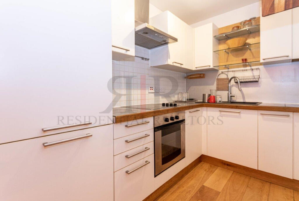 2 bed Apartment for rent in London. From Residential Realtors - London