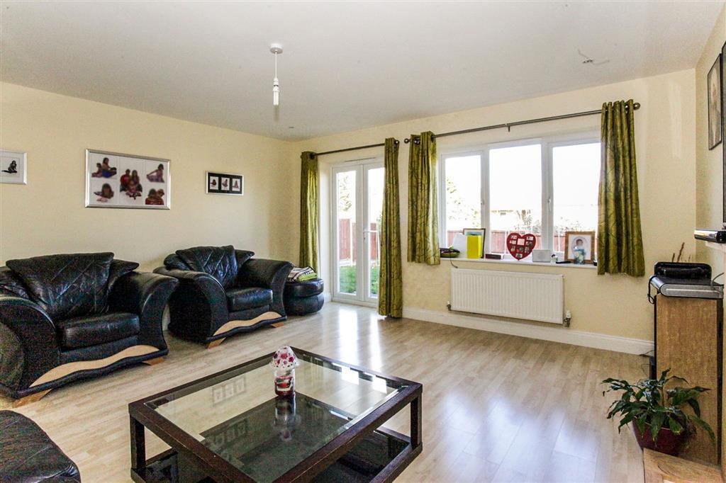 4 bed 1st Floor Flat for rent in Ilford. From Residential Realtors - London