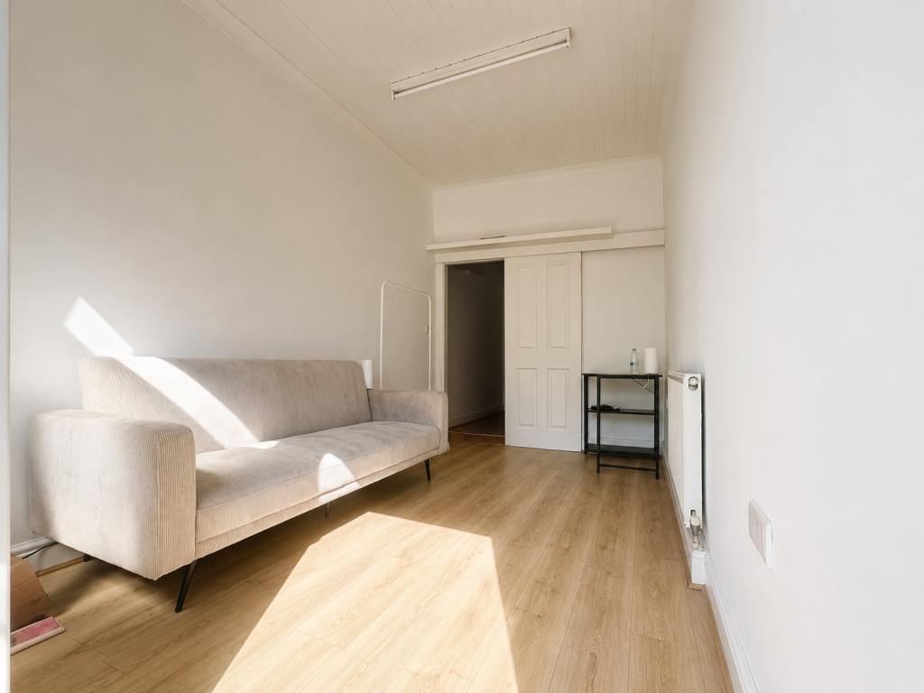 4 bed Mid Terraced House for rent in Lewisham. From Residential Realtors - London 4 bed Mid Terraced House for rent in Lewisham. From Residential Realtors - London