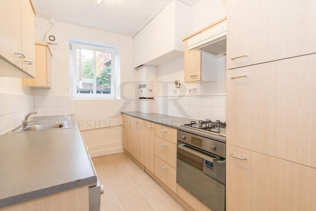 3 bed Bungalow for rent in London. From Residential Realtors - London 3 bed Bungalow for rent in London. From Residential Realtors - London
