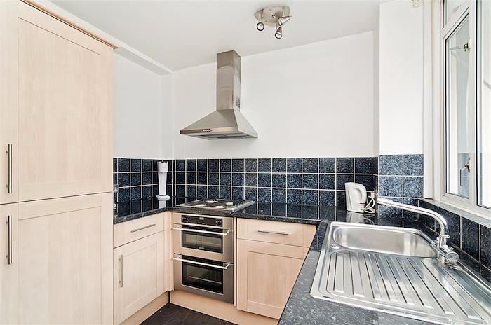 3 bed Apartment for rent in London. From Residential Realtors - London