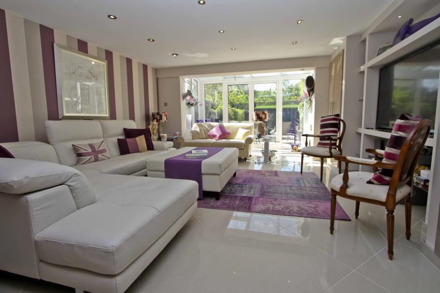 4 bed Town House for rent in Northwood. From Robsons