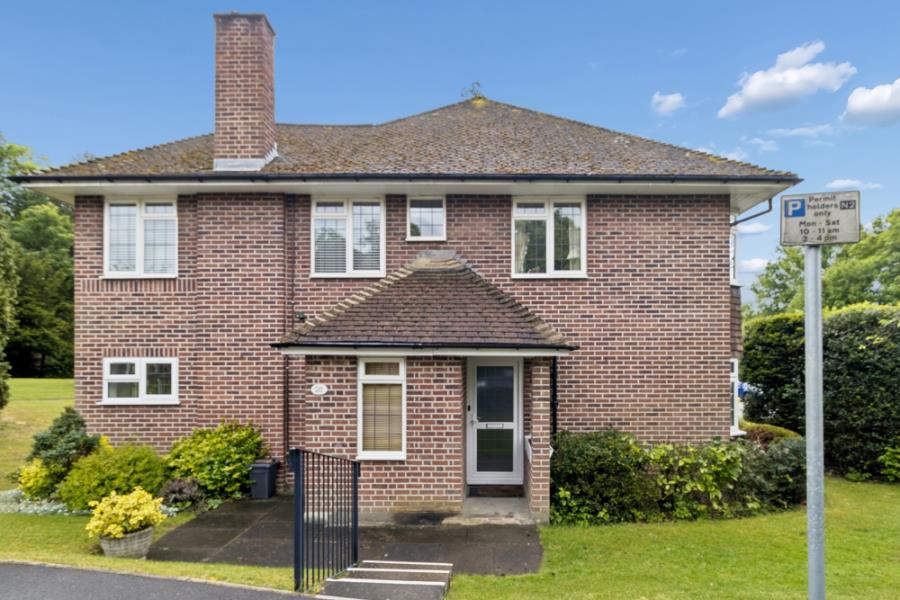 3 bed Annexe for rent in Northwood. From Robsons