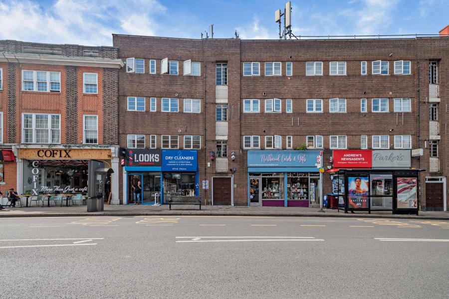 2 bed Apartment for rent in Northwood. From Robsons