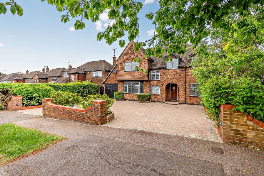 4 bed Detached for rent in Northwood. From Robsons 4 bed Detached for rent in Northwood. From Robsons