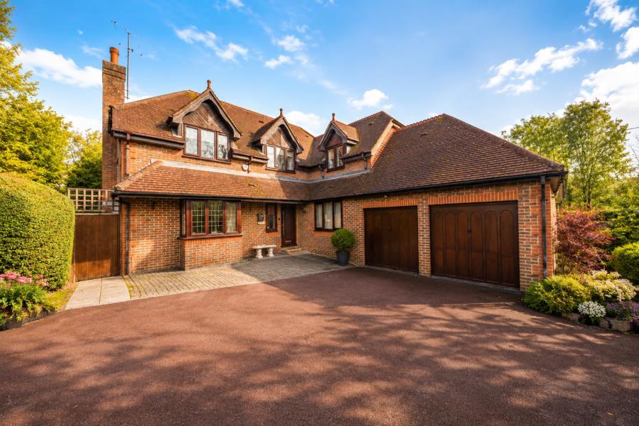 5 bed Detached for rent in Northwood. From Robsons