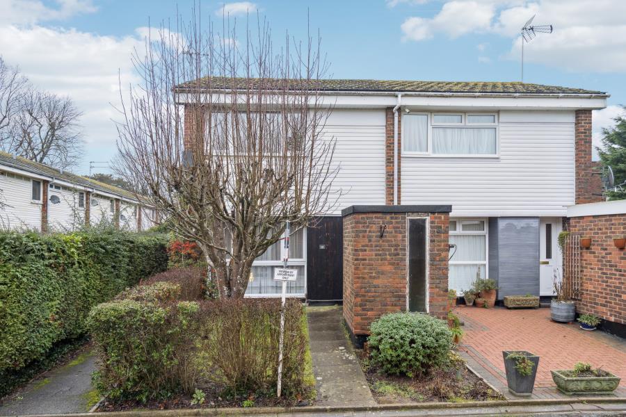 2 bed Semi Detached for rent in Northwood. From Robsons
