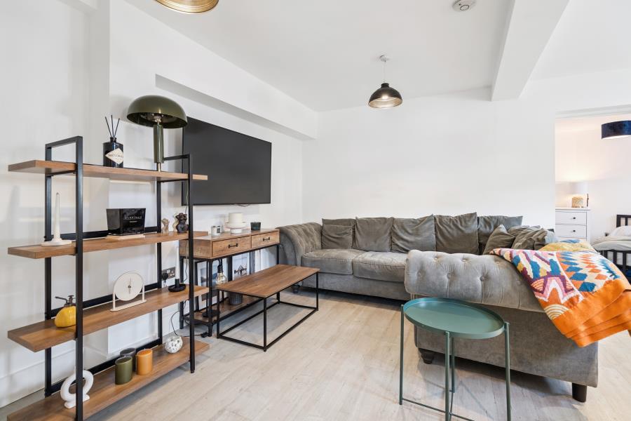 1 bed Apartment for rent in Rickmansworth. From Robsons