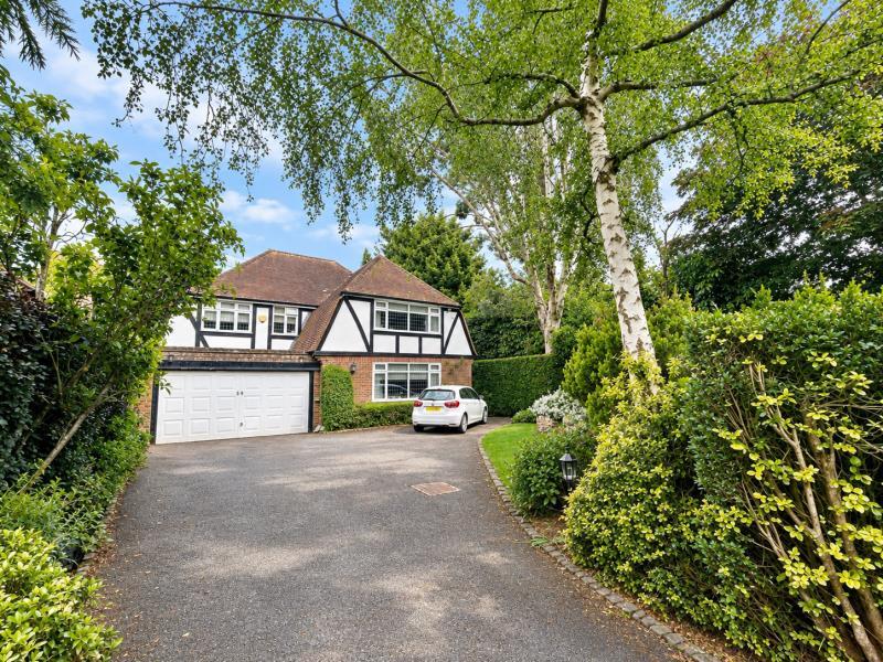 5 bed Detached for rent in Northwood. From Robsons