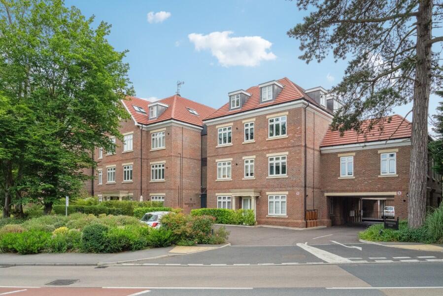 2 bed Apartment for rent in Northwood. From Robsons