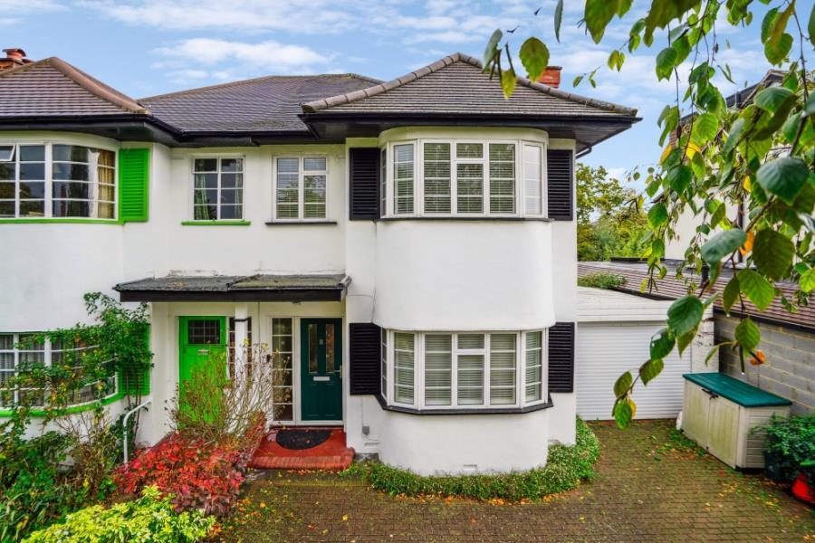 4 bed Semi Detached for rent in Pinner. From Robsons - Pinner