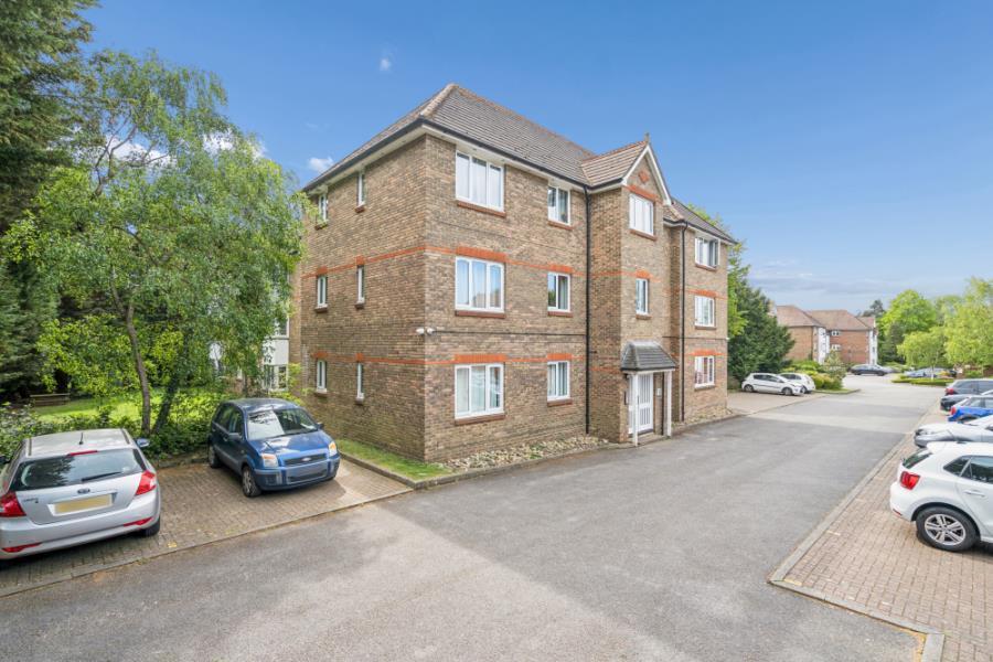 1 bed Apartment for rent in Pinner. From Robsons - Pinner