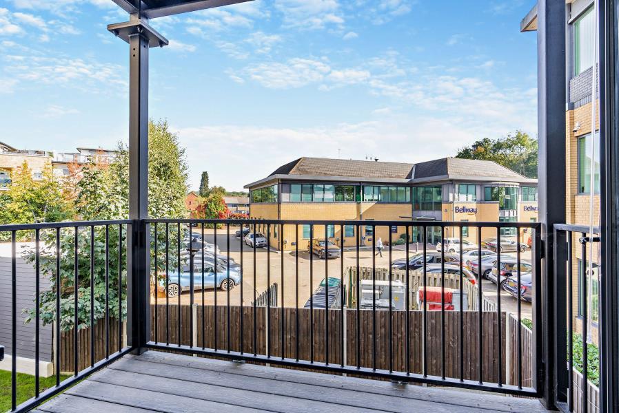 2 bed Apartment for rent in Ruislip. From Robsons - Pinner