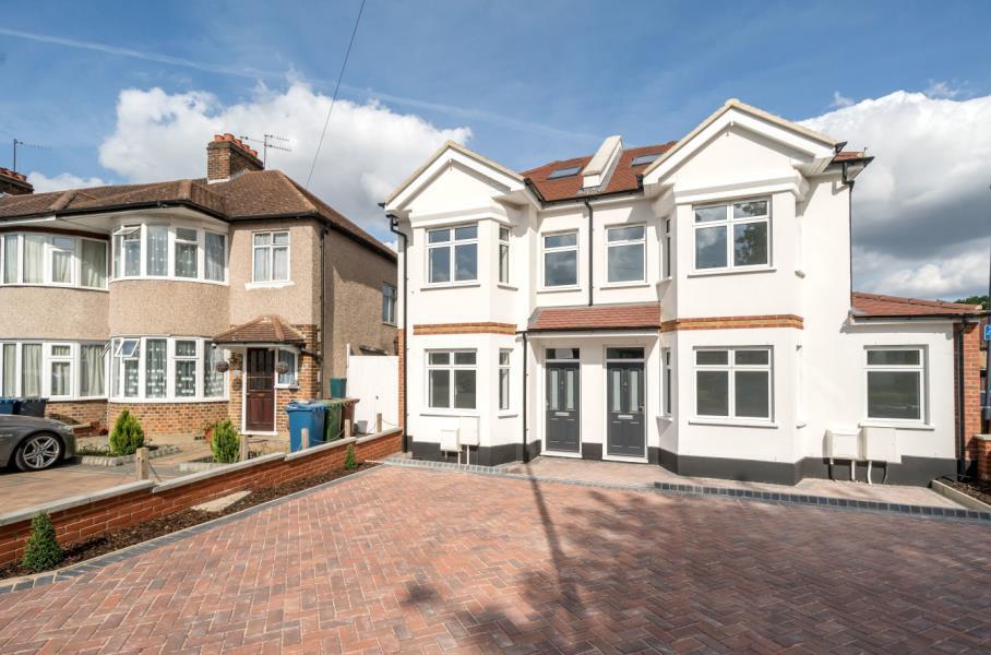 4 bed Semi Detached for rent in Pinner. From Robsons - Pinner