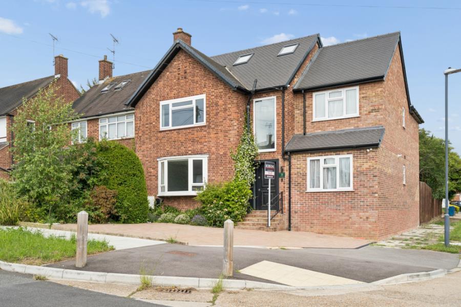 6 bed Semi Detached for rent in Pinner. From Robsons - Pinner 6 bed Semi Detached for rent in Pinner. From Robsons - Pinner
