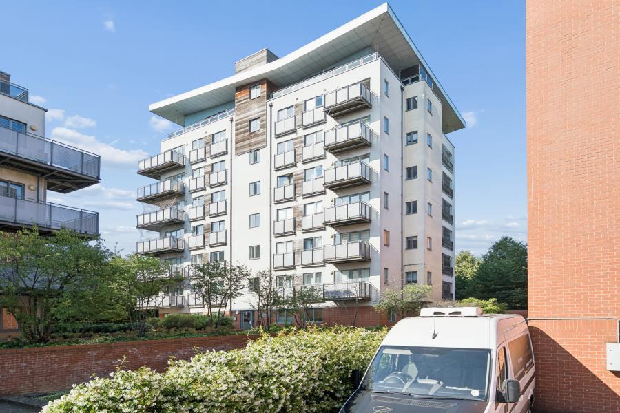 1 bed Apartment for rent in Acton. From Robsons - Pinner