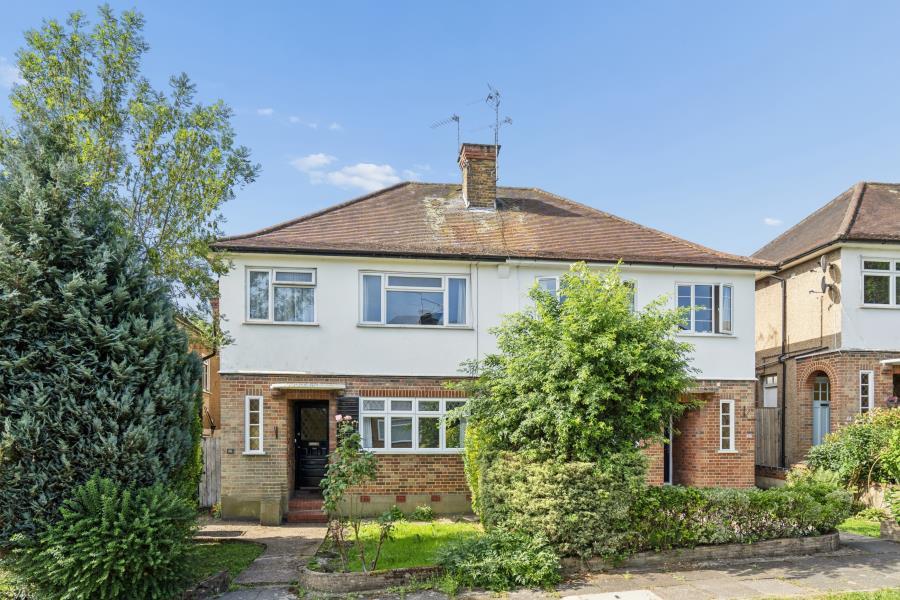 1 bed Annexe for rent in Pinner. From Robsons - Pinner