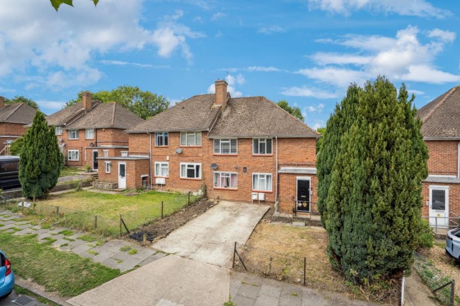 2 bed Annexe for rent in Pinner. From Robsons - Pinner