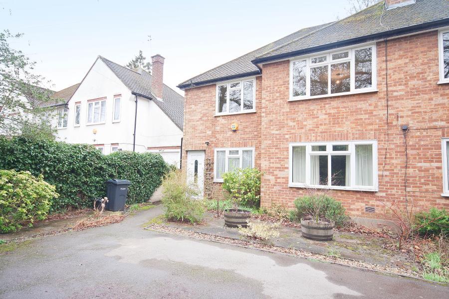 2 bed 1st Floor Flat for rent in Pinner. From Robsons - Pinner 2 bed 1st Floor Flat for rent in Pinner. From Robsons - Pinner