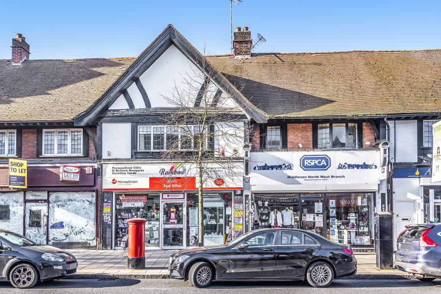 2 bed 1st Floor Flat for rent in Ruislip. From Robsons - Pinner 2 bed 1st Floor Flat for rent in Ruislip. From Robsons - Pinner