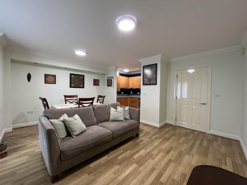 2 bed Apartment for rent in Harrow. From Robsons - Pinner 2 bed Apartment for rent in Harrow. From Robsons - Pinner