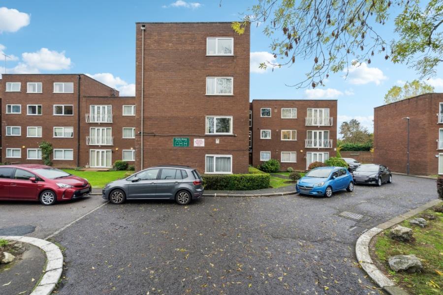2 bed Apartment for rent in Pinner. From Robsons - Pinner