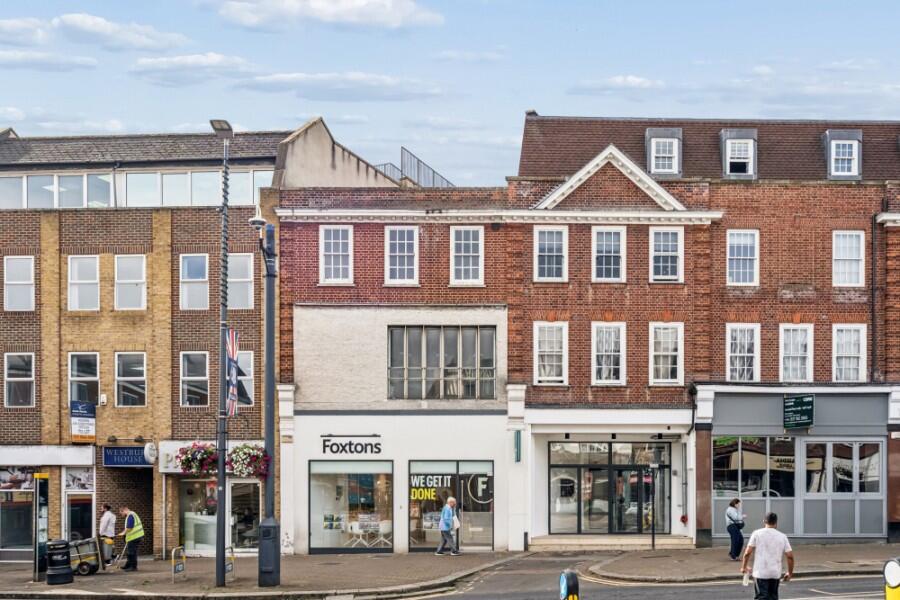 3 bed Duplex for rent in Pinner. From Robsons - Pinner